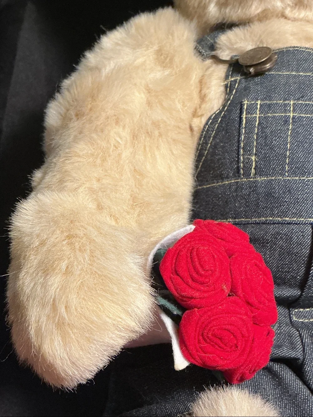 NWT Plush Beige Vermont Teddy Bear Co. in Denim Overalls with Red Rose Bouquet